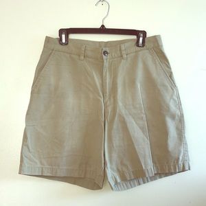 Patagonia men’s 32 waist khaki shorts
